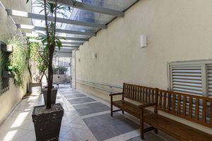 Image 16 - 900513