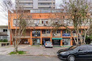 Image 35 - 900771