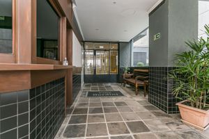 Image 11 - 211043