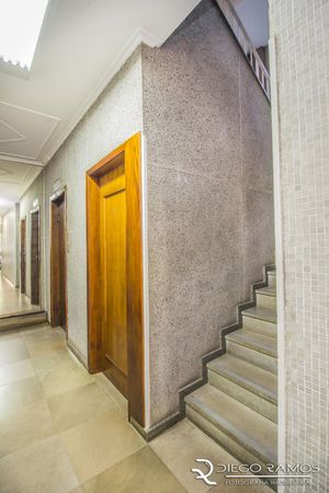 Image 1 - 7733