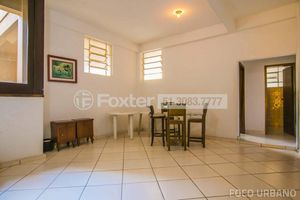 Image 1 - 7781