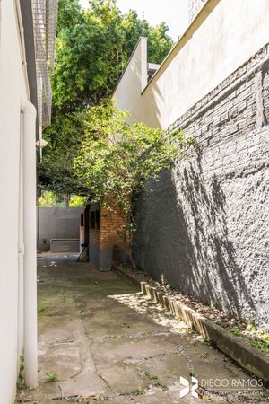 Image 28 - 197906