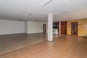 Image 26 - 212218