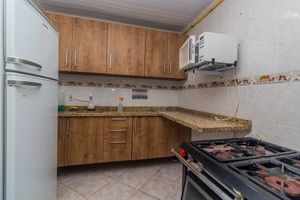Image 30 - 212218