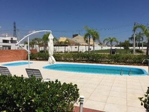 Image 12 - 295304