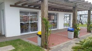 Image 14 - 295304