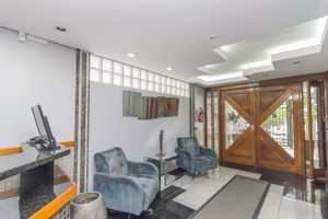 Image 33 - 870736