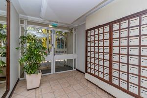 Image 35 - 272995