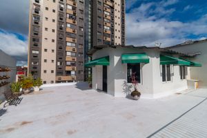 Image 38 - 204100