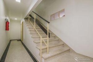 Image 27 - 219761