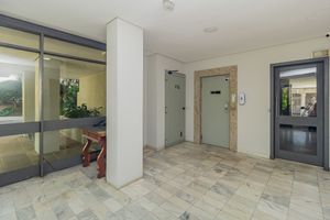 Image 22 - 866991
