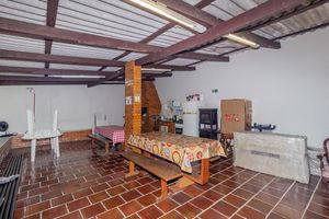 Image 19 - 866991