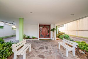 Image 34 - 935221