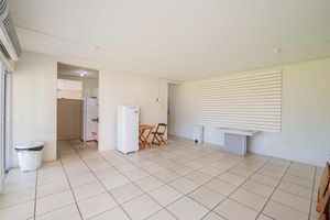 Image 29 - 209132