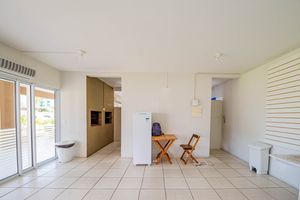 Image 28 - 209132
