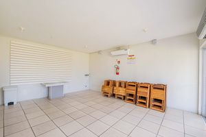 Image 30 - 209132