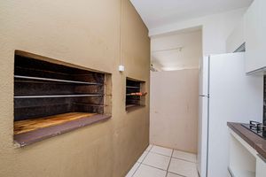 Image 33 - 209132