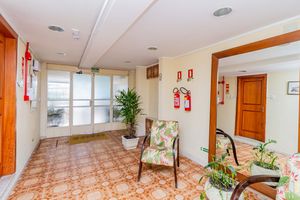 Image 21 - 217820