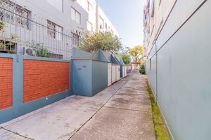 Image 34 - 217820