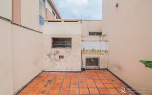 Image 23 - 700360