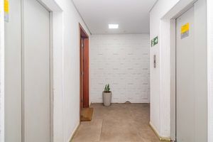 Image 36 - 916109