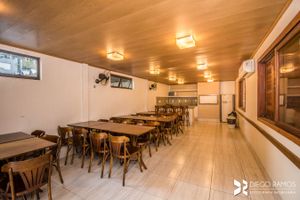 Image 10 - 8437
