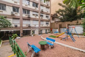 Image 37 - 884634