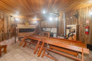 Image 46 - 884634