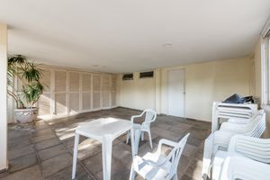 Image 30 - 222542