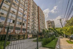 Image 36 - 875646