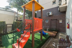 Image 8 - 858