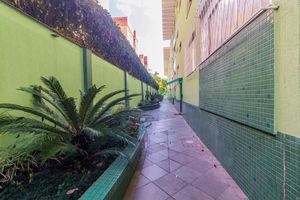 Image 24 - 215105