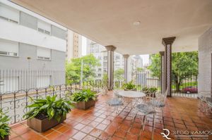 Image 20 - 893036