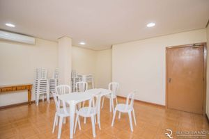 Image 8 - 130406