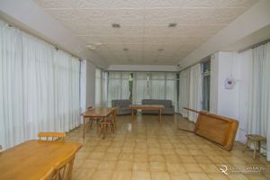 Image 13 - 8760