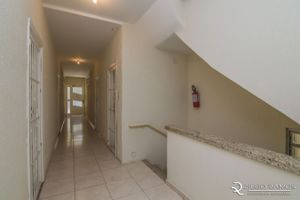 Image 2 - 8762
