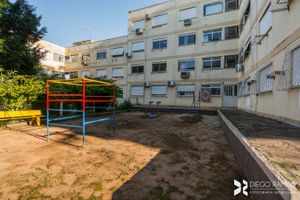 Image 10 - 8917