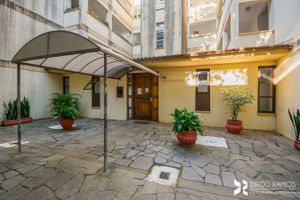 Image 17 - 8917