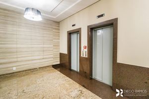 Image 9 - 8978