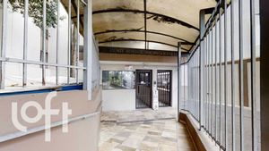 Image 34 - 90250