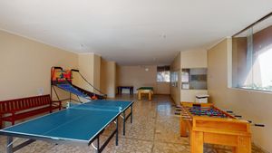Image 21 - 90250