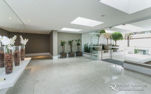 Image 27 - 398146