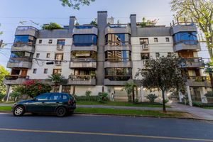 Image 65 - 933539