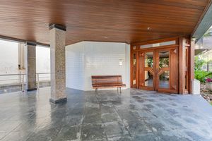Image 66 - 933539