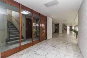 Image 3 - 9076