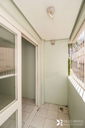 Image 33 - 758247