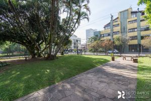 Image 10 - 928711