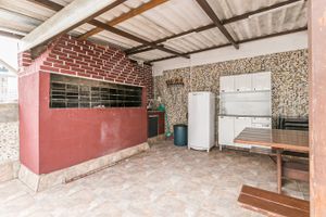 Image 19 - 205131