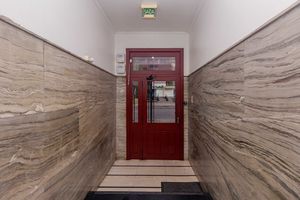 Image 45 - 896694