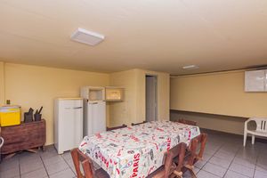 Image 34 - 896694